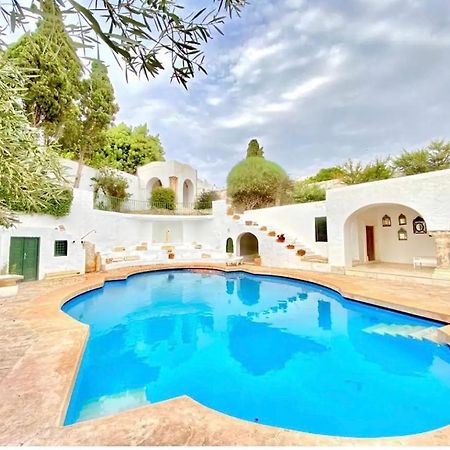 Lella Zohra, Studio Avec Piscine A Sidi Bou Said Bed & Breakfast Exterior photo