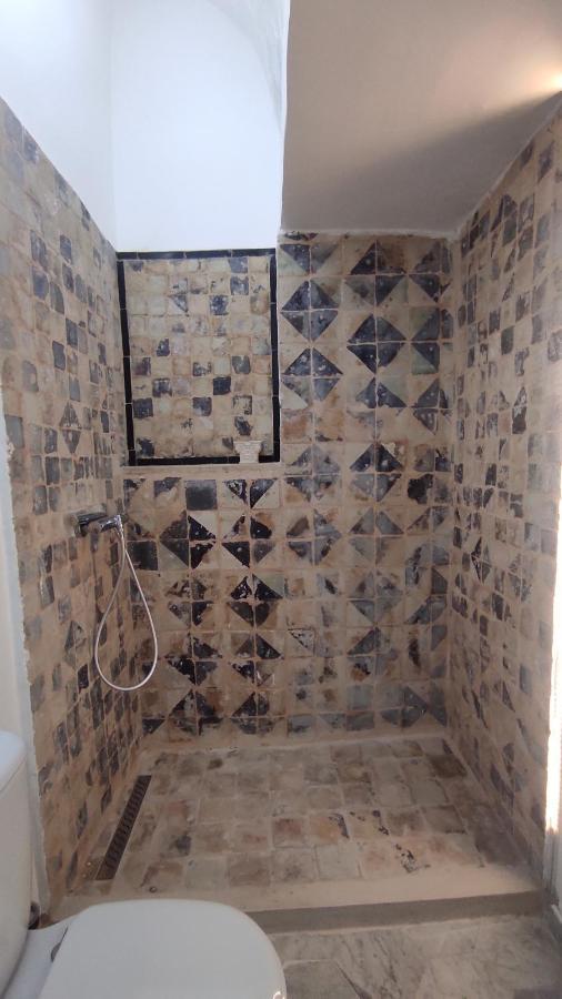 Lella Zohra, Studio Avec Piscine A Sidi Bou Said Bed & Breakfast Exterior photo